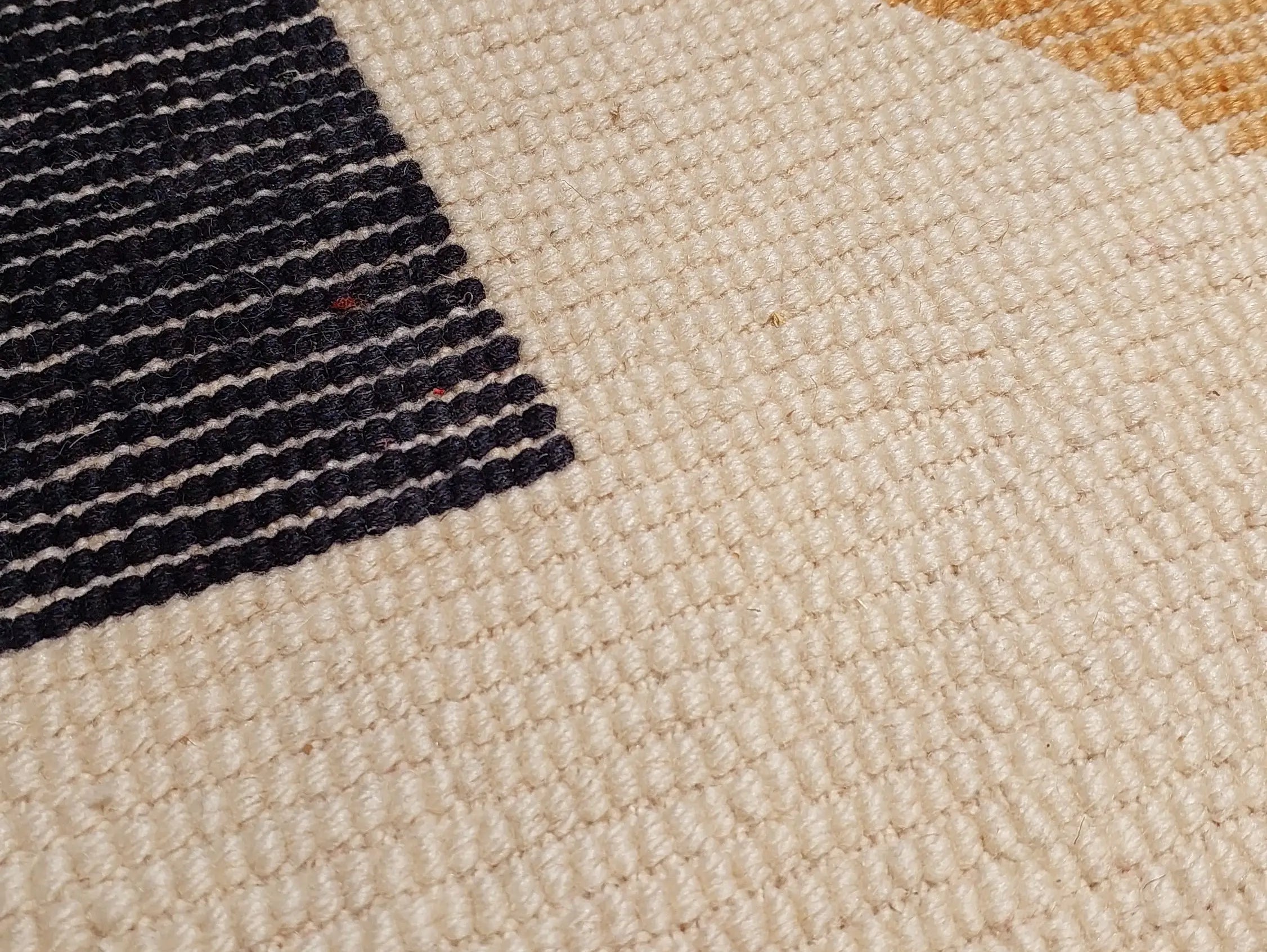 How to Spot an Authentic Handmade Berber Rug: 8 Signs to Check Before You Buy MoroccanBazzArts