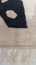 Load image into Gallery viewer, MOROCCAN RUG - BENI MRIRT