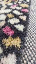 Load image into Gallery viewer, MOROCCAN RUG - BENI MRIRT