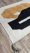 Load image into Gallery viewer, MOROCCAN RUG - BENI MRIRT