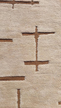 Load image into Gallery viewer, Handmade Moroccan rug