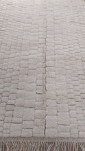 Load image into Gallery viewer, Handmade Moroccan rug