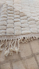 Load image into Gallery viewer, Handmade Moroccan rug