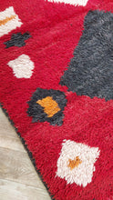 Load image into Gallery viewer, Small black red Moroccan rug runner - vintage Boujaad rug - hand woven berber carpet - boucherouite rug - tapis Marocain 210x104 cm