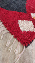 Load image into Gallery viewer, Small black red Moroccan rug runner - vintage Boujaad rug - hand woven berber carpet - boucherouite rug - tapis Marocain 210x104 cm