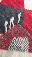 Load image into Gallery viewer, Small black red Moroccan rug runner - vintage Boujaad rug - hand woven berber carpet - boucherouite rug - tapis Marocain 210x104 cm