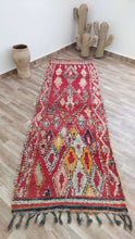 Load image into Gallery viewer, VINTAGE MOROCCAN RUNNER RUG