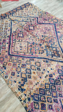 Load image into Gallery viewer, VINTAGE MOROCCAN RUG - MTIR