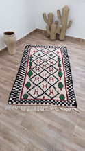 Load image into Gallery viewer, VINTAGE MOROCCAN RUG - SMALL
