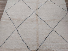 Load image into Gallery viewer, BENI OURAIN RUG - MOROCCO