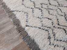 Load image into Gallery viewer, BENI OURAIN RUG - MOROCCO