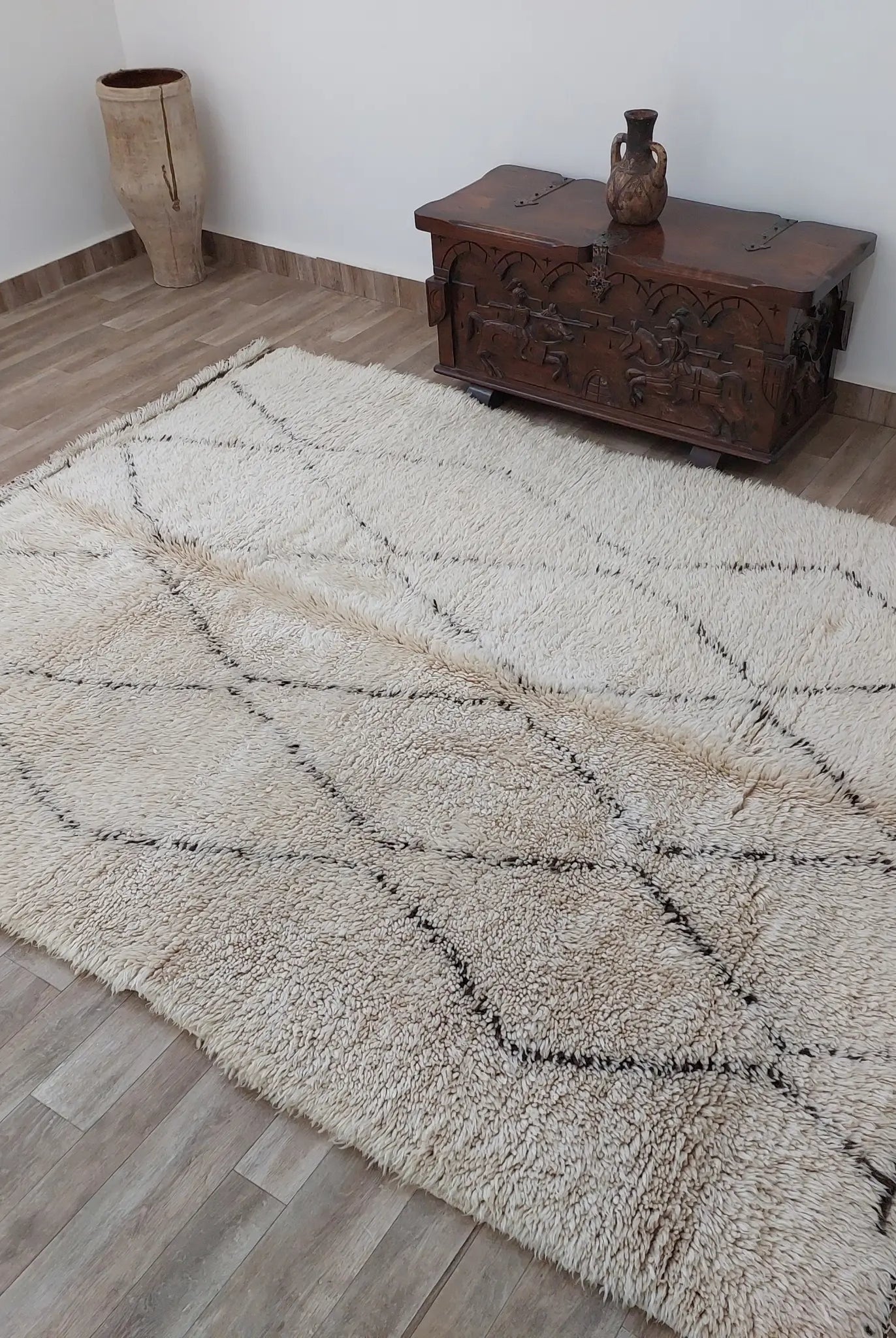 Moroccan Rug - Vintage Beni ourain rug - 6'6"×8'9" MoroccanBazzArts