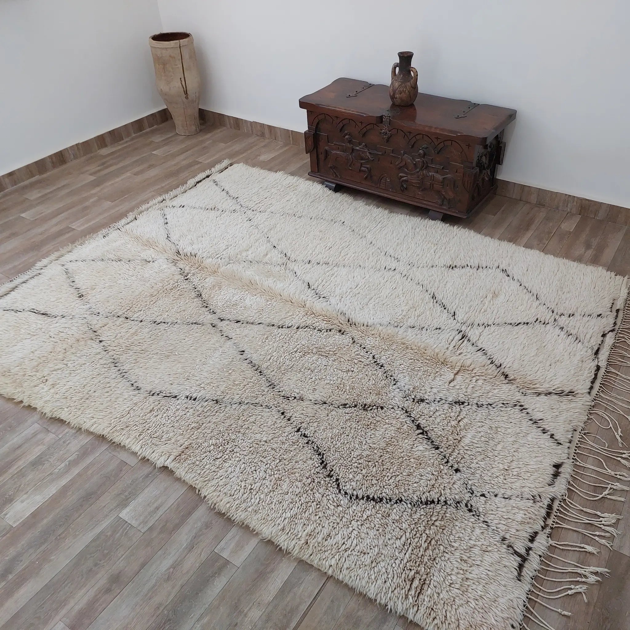 Moroccan Rug - Vintage Beni ourain rug - 6'6"×8'9" MoroccanBazzArts