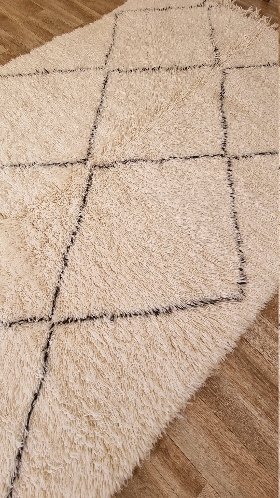 Beni Ourain Rug, Handmade Moroccan Rug, Berber Tribal Rug In White Soft Wool. 5.8x8.8 Ft MoroccanBazzArts
