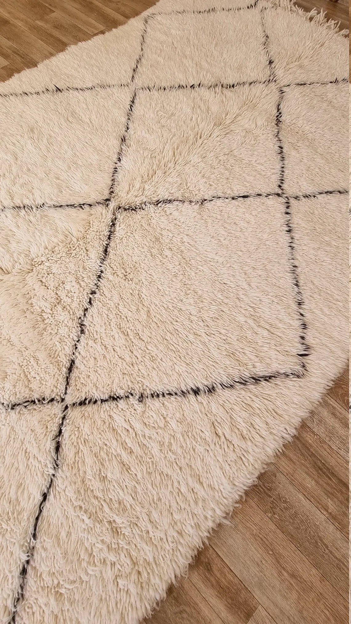 Beni Ourain Rug, Handmade Moroccan Rug, Berber Tribal Rug In White Soft Wool. 5.8x8.8 Ft MoroccanBazzArts