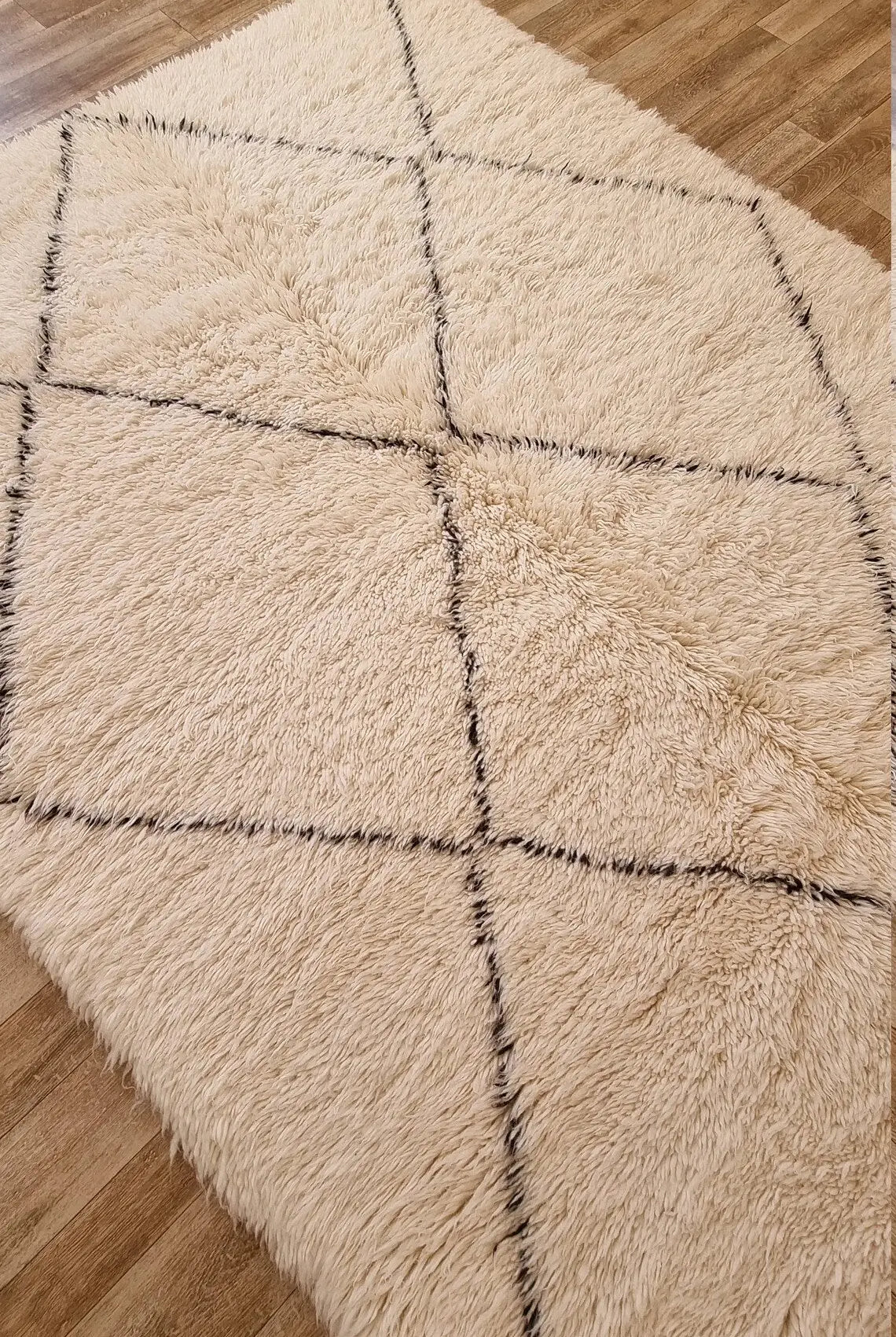 Beni Ourain Rug, Handmade Moroccan Rug, Berber Tribal Rug In White Soft Wool. 5.8x8.8 Ft MoroccanBazzArts