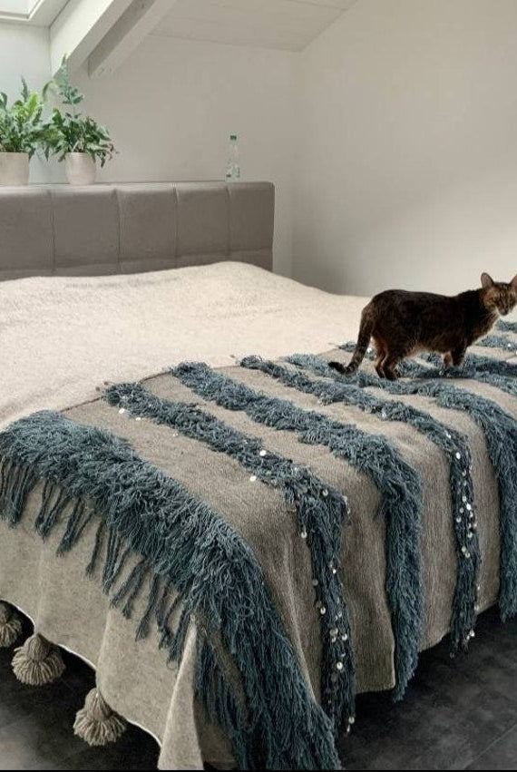Elegant Moroccan Handira Wedding Blanket - Gray Berber Handwoven Decor for Bedroom MoroccanBazzArts