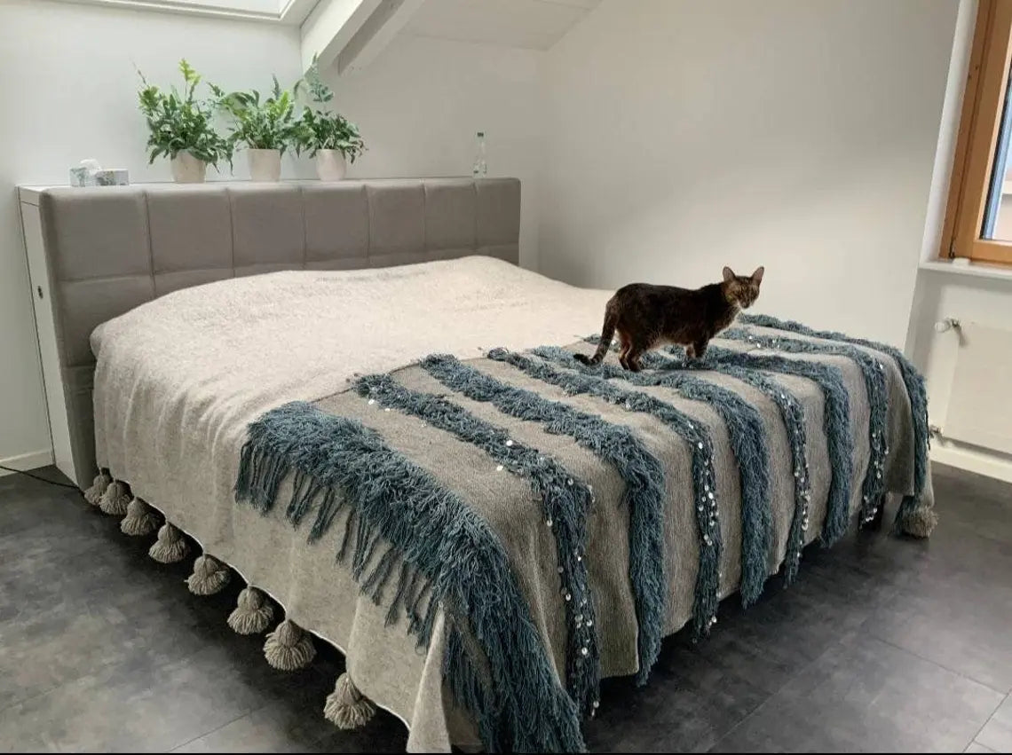 Elegant Moroccan Handira Wedding Blanket - Gray Berber Handwoven Decor for Bedroom MoroccanBazzArts
