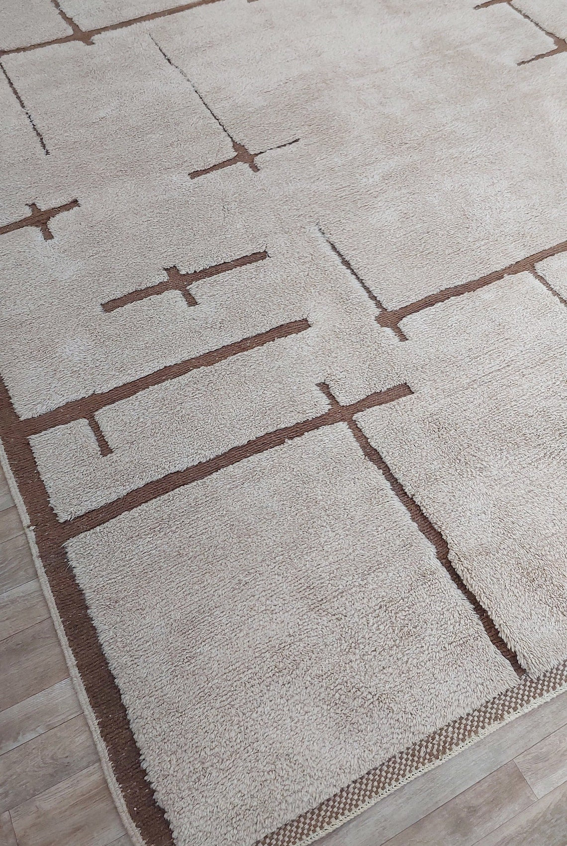 Authentic Moroccan Beni Mrirt Rug: Hand-Knotted Berber Wool Carpet for Boho Home Decor MoroccanBazzArts