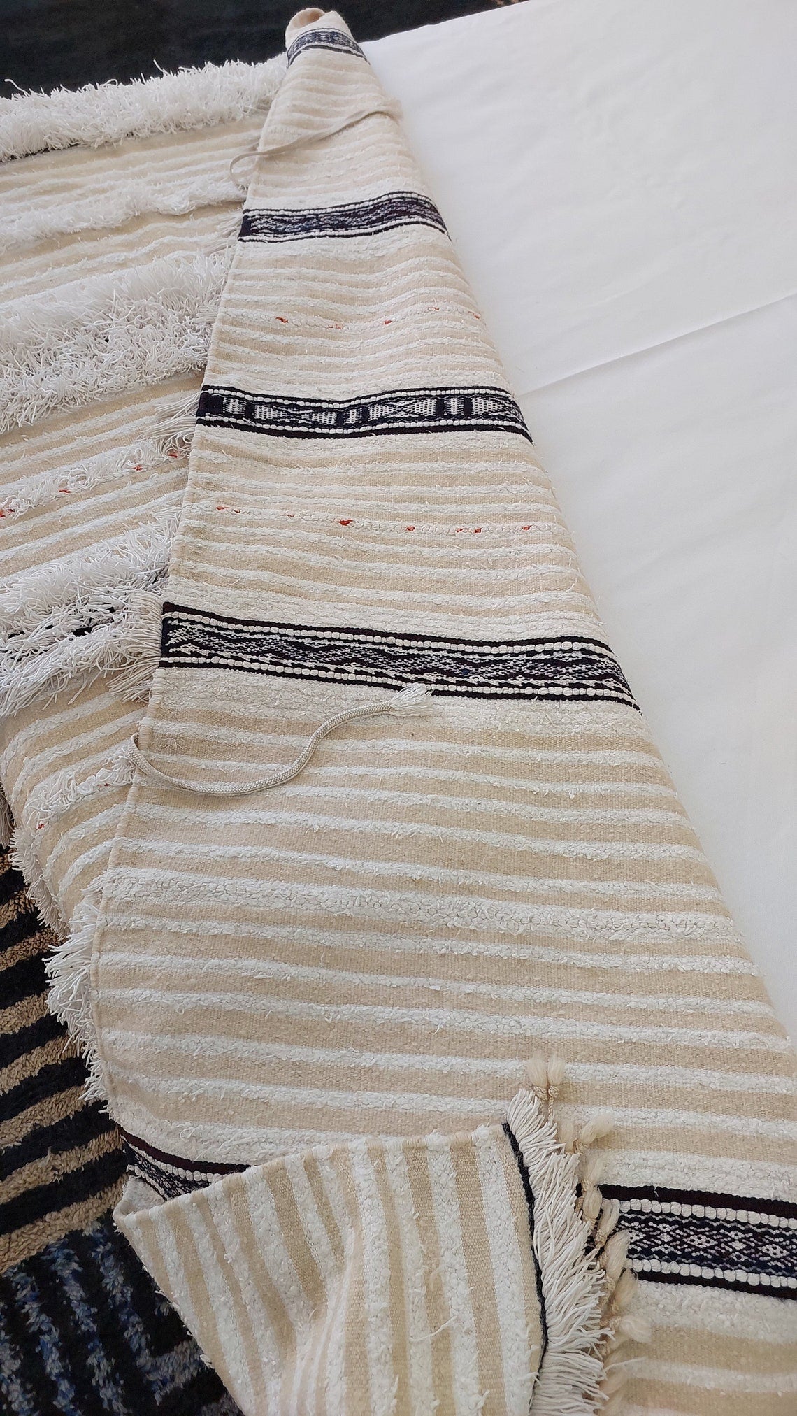 Authentic Moroccan Berber Handira Wedding Blanket - Mona White Throw for Bedroom Decor 3.6x6.10 ft MoroccanBazzArts