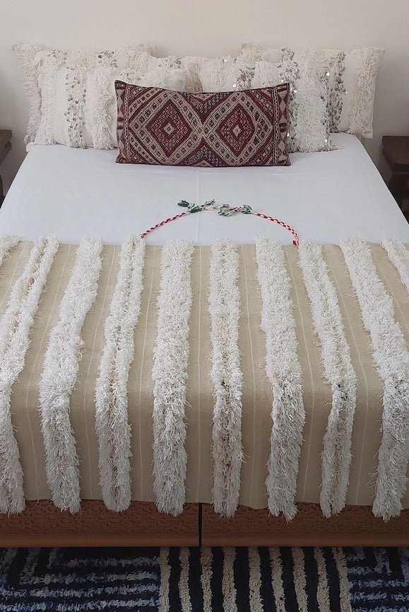 Authentic Moroccan Handira: Artisan-Crafted Wedding Blanket for Bohemian-Inspired Home Decor MoroccanBazzArts