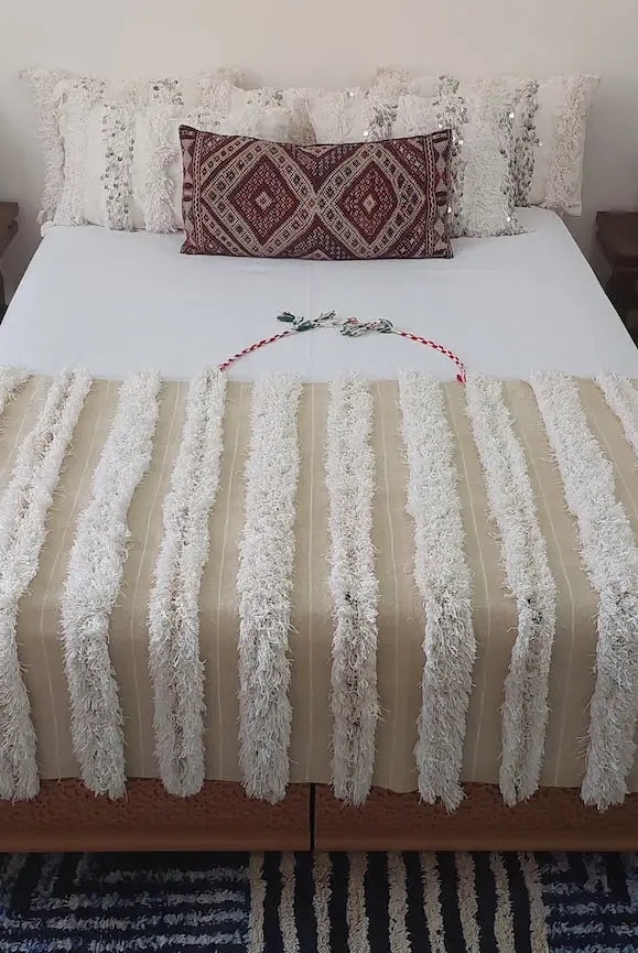 Authentic Moroccan Handira: Artisan-Crafted Wedding Blanket for Bohemian-Inspired Home Decor MoroccanBazzArts