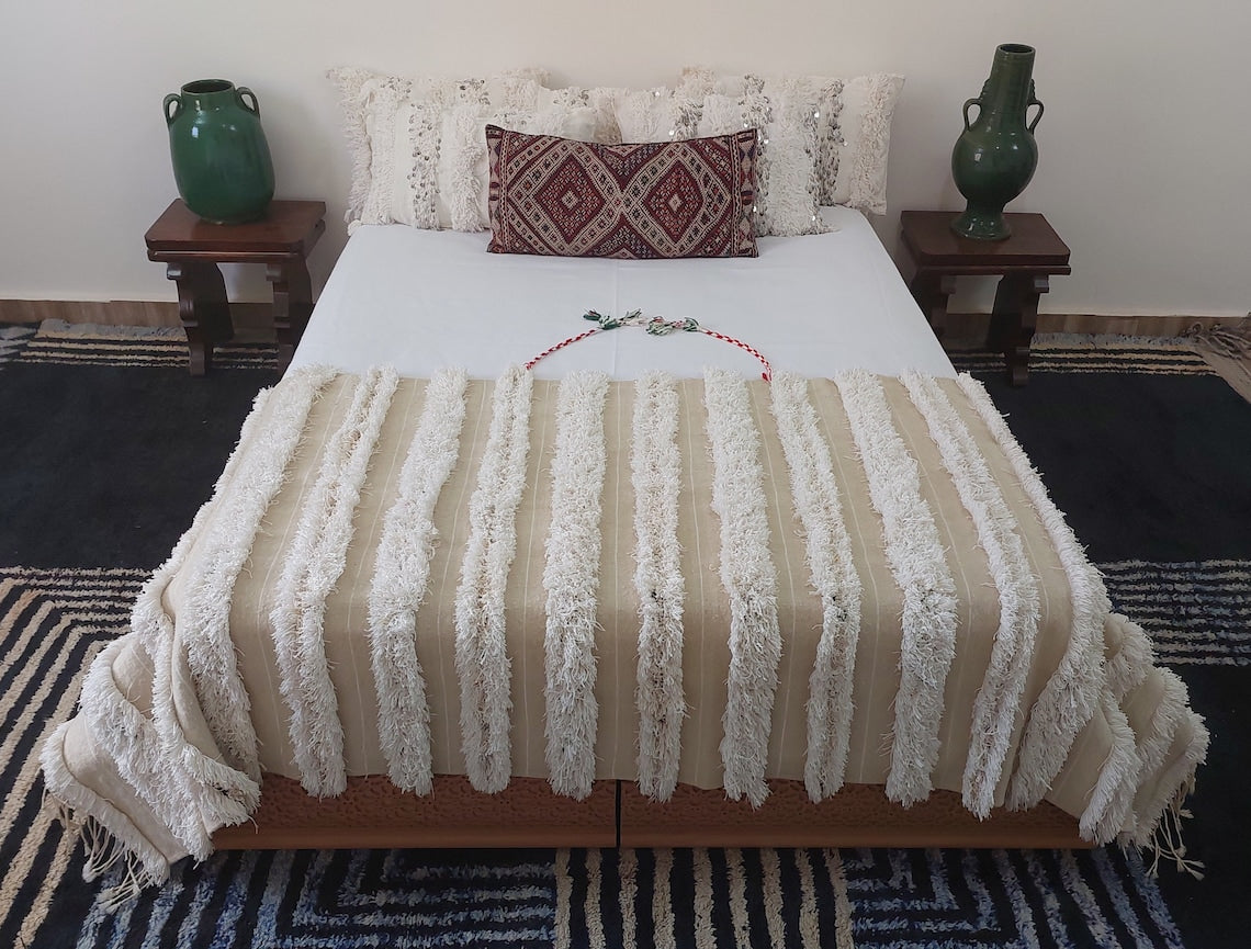 Authentic Moroccan Handira: Artisan-Crafted Wedding Blanket for Bohemian-Inspired Home Decor MoroccanBazzArts