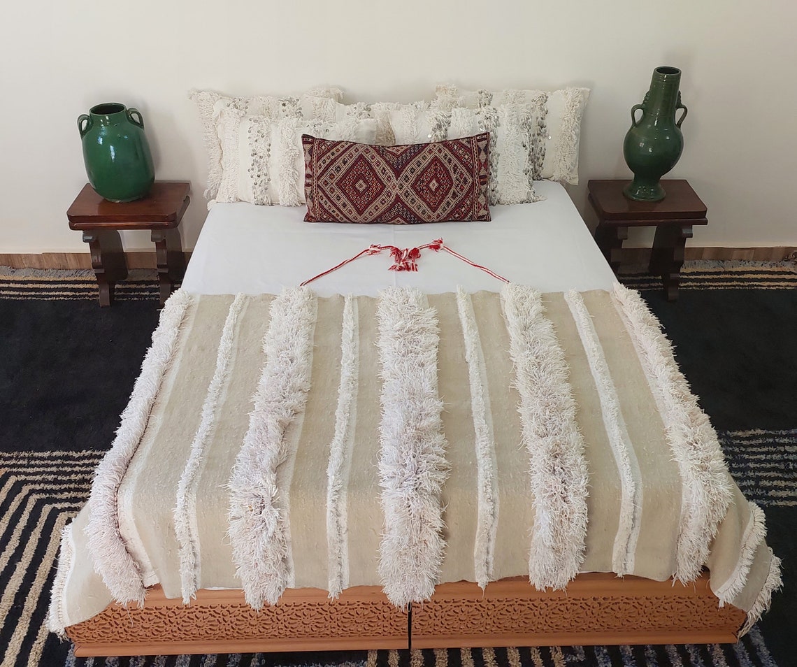 Vintage Moroccan Berber Handira: Handmade Ivory Wool Wedding Blanket - Authentic Tribal Textile MoroccanBazzArts