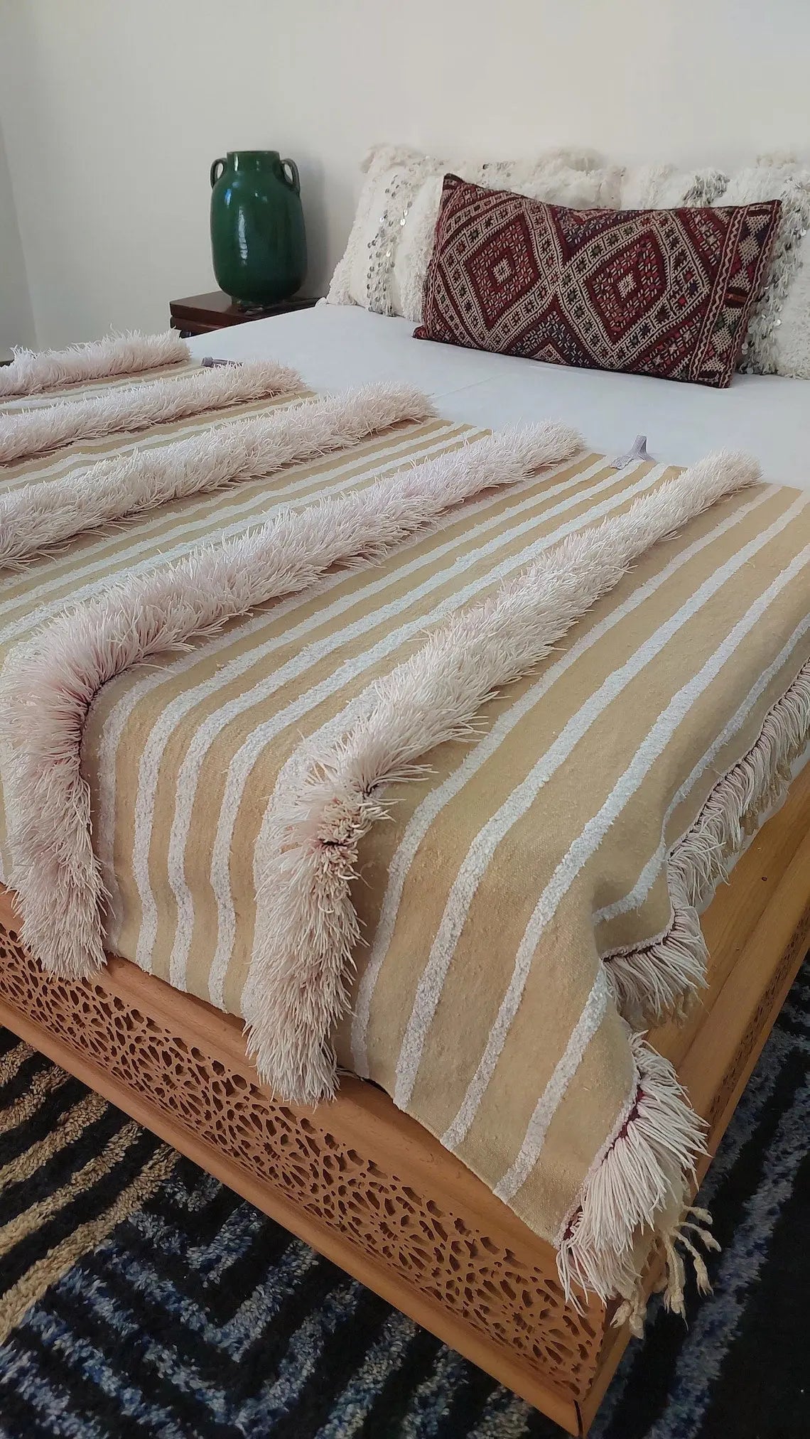 Vintage Moroccan Berber Wedding Handira: Authentic Handwoven Blanket Without Sequins (3.9x5.6 ft) MoroccanBazzArts