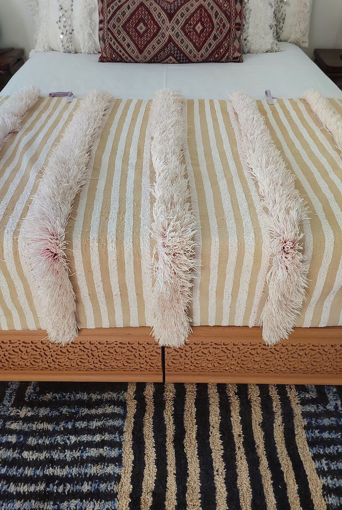 Vintage Moroccan Berber Wedding Handira: Authentic Handwoven Blanket Without Sequins (3.9x5.6 ft) MoroccanBazzArts