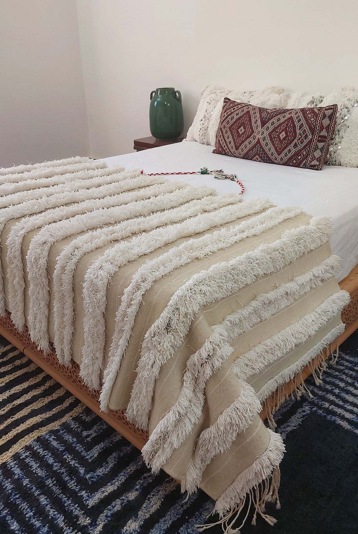 Authentic Moroccan Handira: Artisan-Crafted Wedding Blanket for Bohemian-Inspired Home Decor MoroccanBazzArts