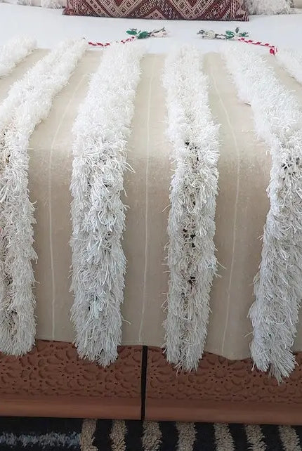 Authentic Moroccan Handira: Artisan-Crafted Wedding Blanket for Bohemian-Inspired Home Decor MoroccanBazzArts