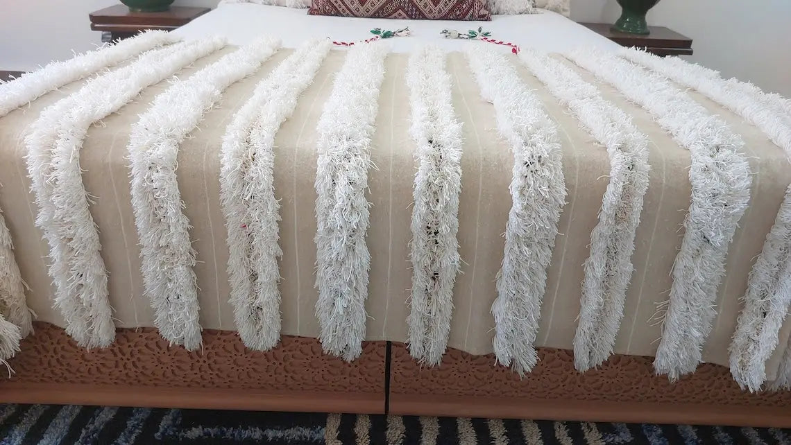 Authentic Moroccan Handira: Artisan-Crafted Wedding Blanket for Bohemian-Inspired Home Decor MoroccanBazzArts