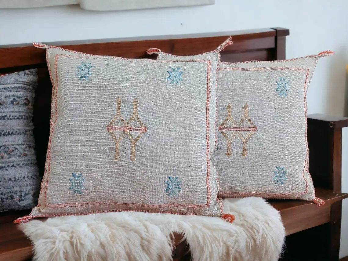 Set Of Two Moroccan Pillows - Faded Purple - Handmade Cactus Silk Pillows Cases - Decorative Berber Pillows. MoroccanBazzArts