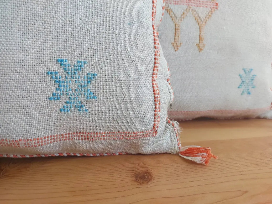 Set Of Two Moroccan Pillows - Faded Purple - Handmade Cactus Silk Pillows Cases - Decorative Berber Pillows. MoroccanBazzArts