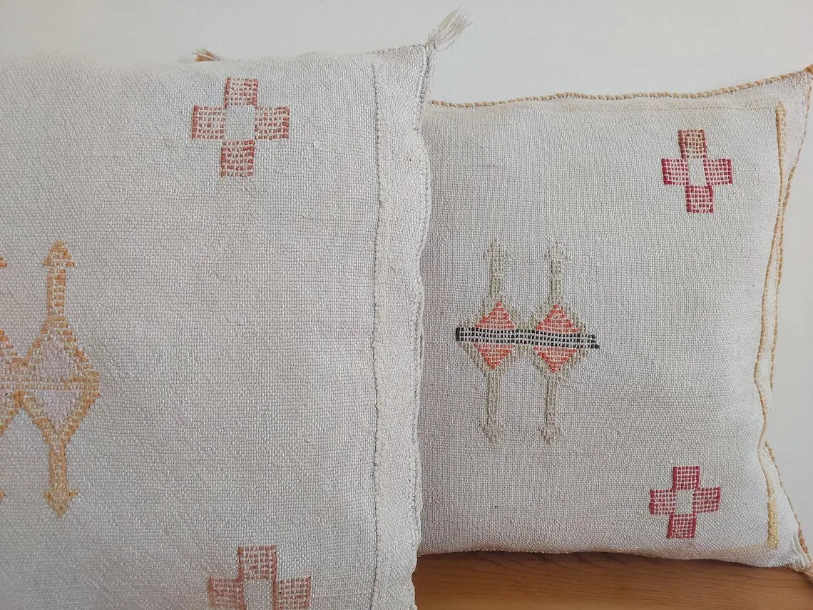 Set Of Two Moroccan Pillows - Faded Purple - Handmade Cactus Silk Pillows Cases - Decorative Berber Pillows. MoroccanBazzArts