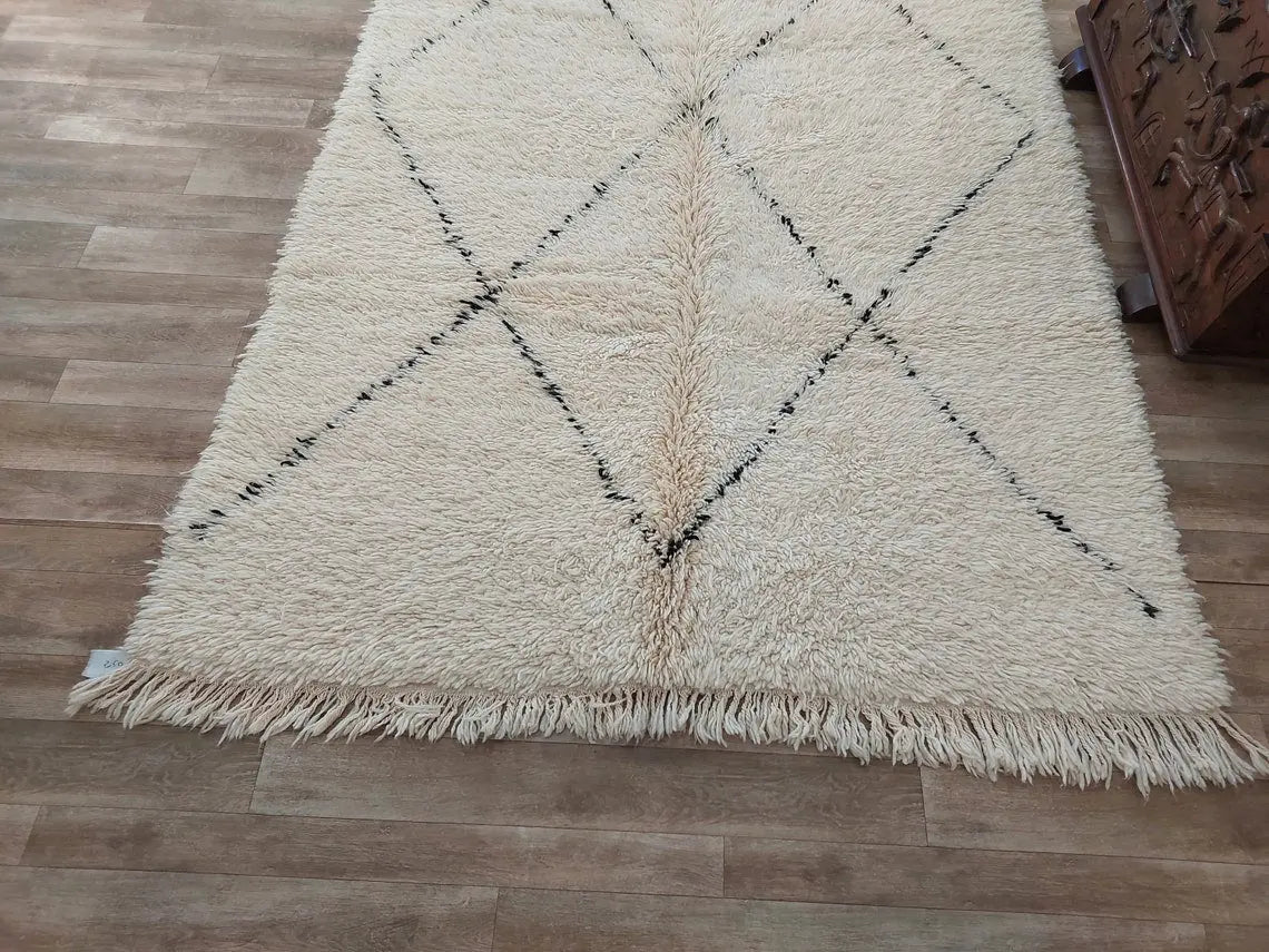 Authentic Moroccan Beni Ourain Rug - Vintage Distressed Design - Soft Wool - 5.6 X 8.2 Ft MoroccanBazzArts