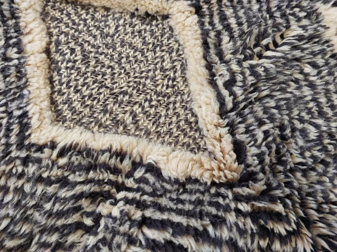 Luxurious Handmade Moroccan Beni Mrirt Rug - Modern Gray Plush Pile Area Carpet For Living Room (6x7.6 Ft) MoroccanBazzArts