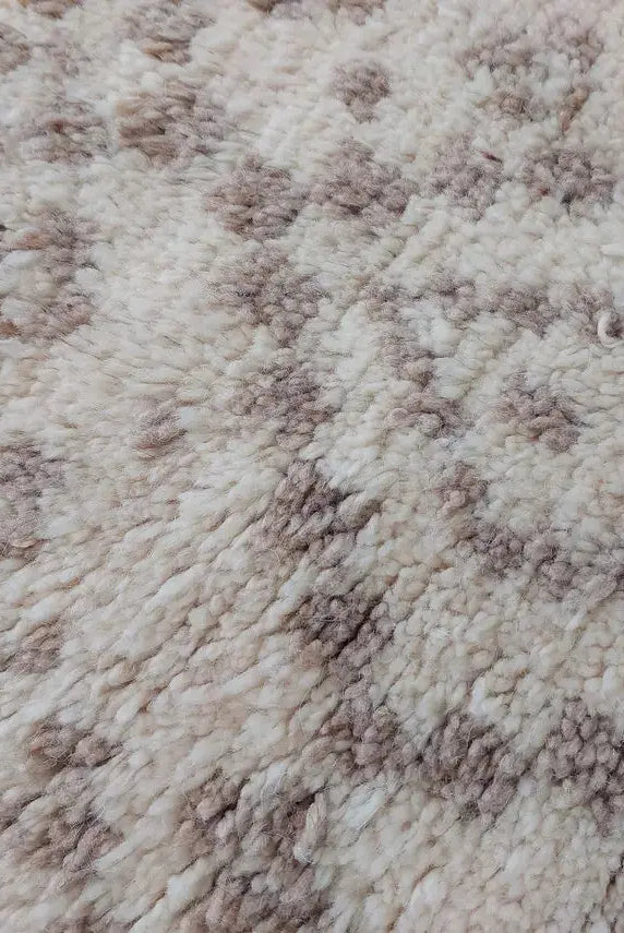 Authentic Taznakht Moroccan Rug: Handmade Gray & Ivory Berber Wool Carpet (4.11 X 8.2 Ft) MoroccanBazzArts