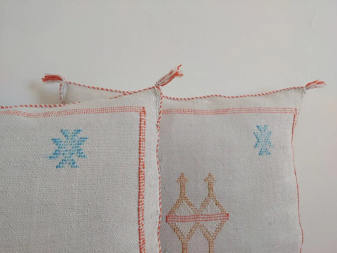 Set Of Two Moroccan Pillows - Faded Purple - Handmade Cactus Silk Pillows Cases - Decorative Berber Pillows. MoroccanBazzArts