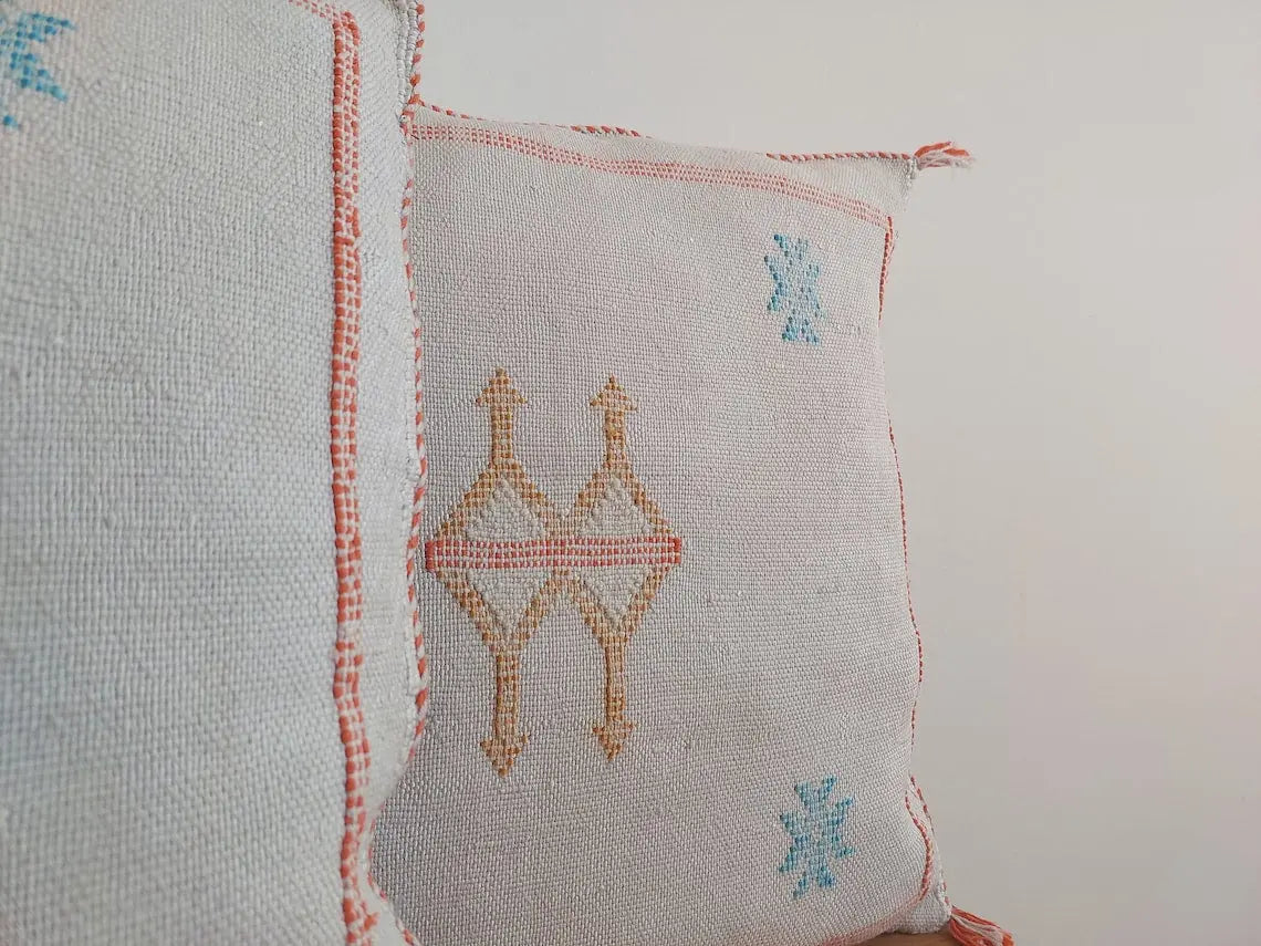 Set Of Two Moroccan Pillows - Faded Purple - Handmade Cactus Silk Pillows Cases - Decorative Berber Pillows. MoroccanBazzArts