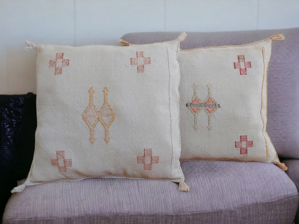 Set Of Two Moroccan Pillows - Faded Purple - Handmade Cactus Silk Pillows Cases - Decorative Berber Pillows. MoroccanBazzArts