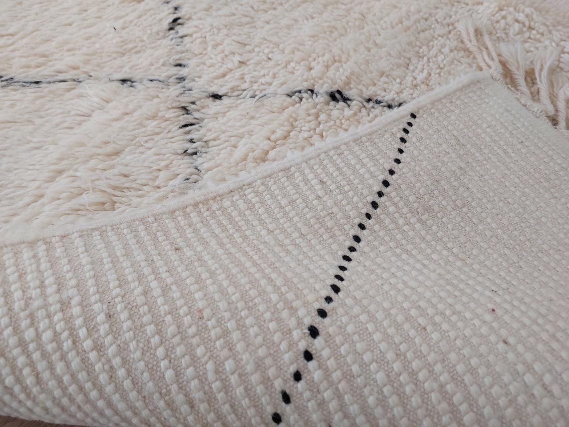 Authentic Moroccan Berber Handmade Wool Rug In Traditional Design 6x8.7 Ft MoroccanBazzArts