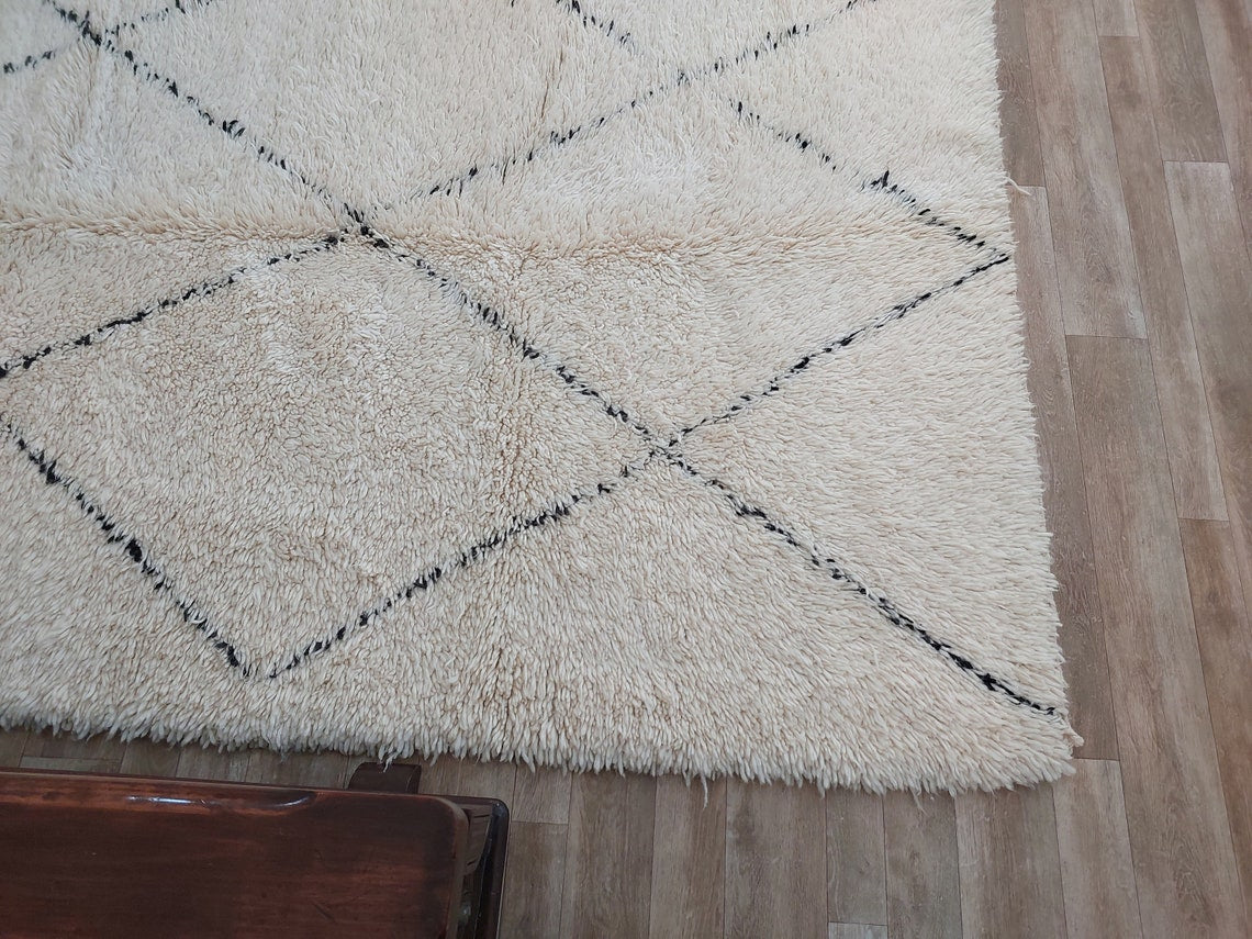 Authentic Moroccan Beni Ourain Rug - Vintage Distressed Design - Soft Wool - 5.6 X 8.2 Ft MoroccanBazzArts