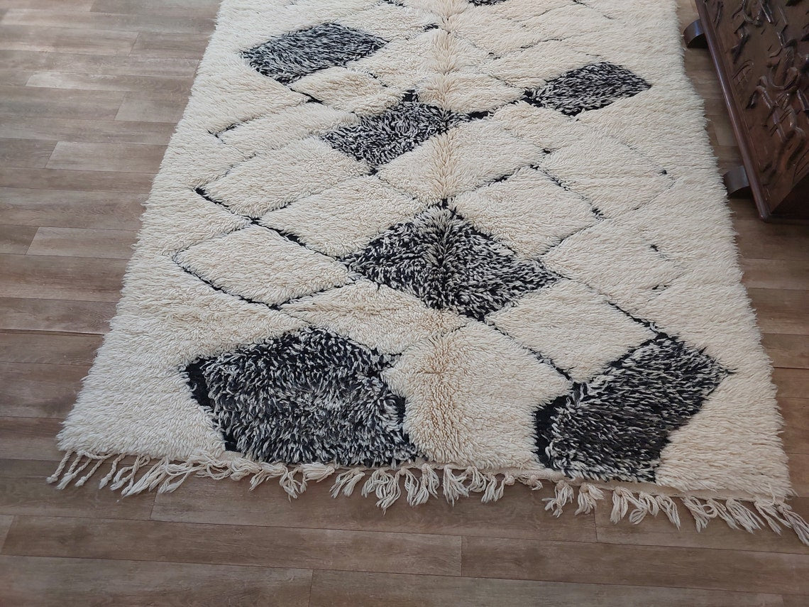 Authentic Moroccan Beni Ourain Handmade Berber Rug - Genuine Lamb Wool Carpet For Living Room (5.6x8.6 Ft) MoroccanBazzArts