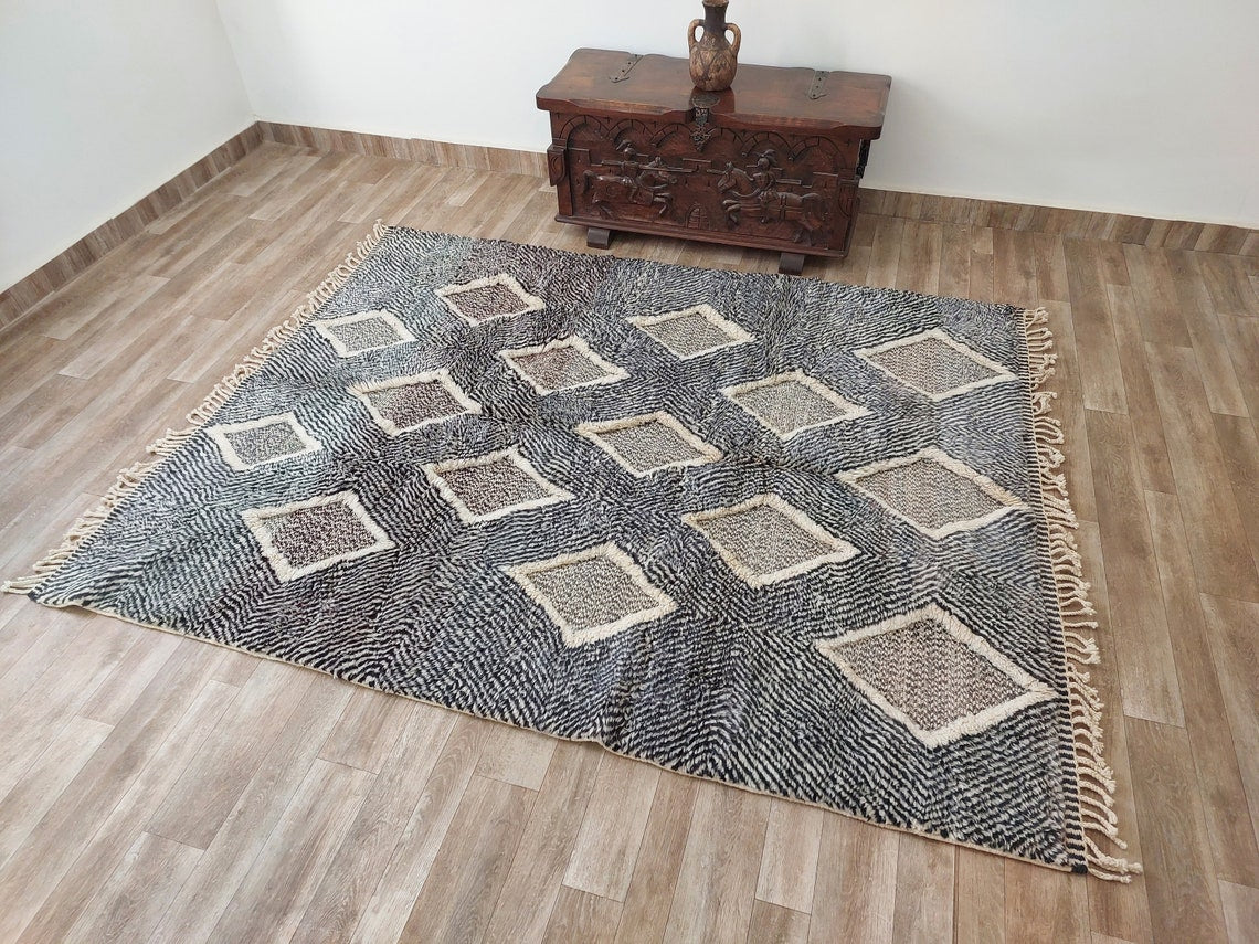 Luxurious Handmade Moroccan Beni Mrirt Rug - Modern Gray Plush Pile Area Carpet For Living Room (6x7.6 Ft) MoroccanBazzArts