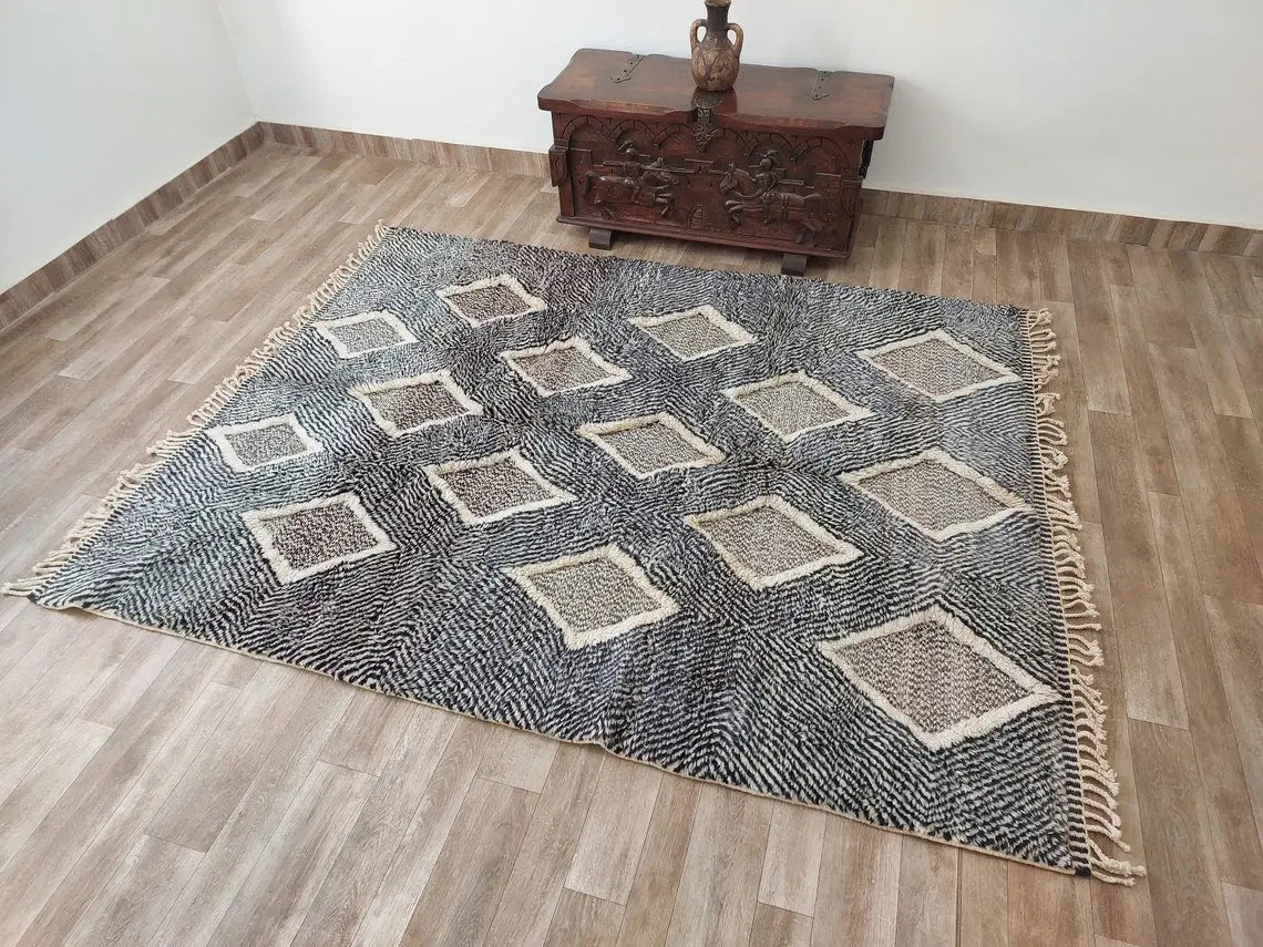 Luxurious Handmade Moroccan Beni Mrirt Rug - Modern Gray Plush Pile Area Carpet For Living Room (6x7.6 Ft) MoroccanBazzArts