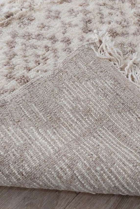 Authentic Taznakht Moroccan Rug: Handmade Gray & Ivory Berber Wool Carpet (4.11 X 8.2 Ft) MoroccanBazzArts