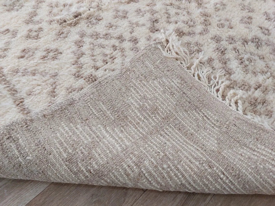 Authentic Taznakht Moroccan Rug: Handmade Gray & Ivory Berber Wool Carpet (4.11 X 8.2 Ft) MoroccanBazzArts