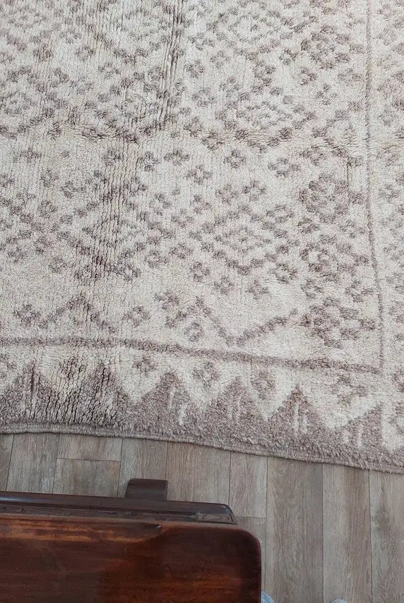 Authentic Taznakht Moroccan Rug: Handmade Gray & Ivory Berber Wool Carpet (4.11 X 8.2 Ft) MoroccanBazzArts